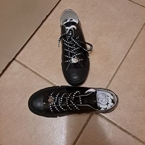 Miley Cyrus Converse shoes  7.5